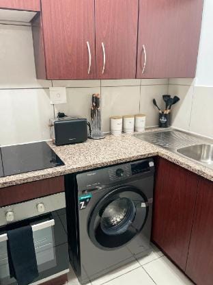 Jackal Opulent Stay Vacation rental in Roodepoort