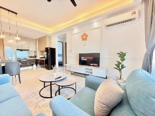 R&F 3B2B with Karaoke & Mahjong by Xin An Vacation rental in Johor Bahru