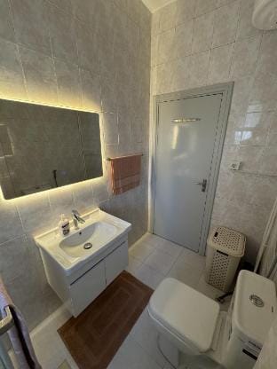 Cozy Apt in the Heart of Amman Apartment in Africa