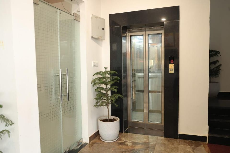 Bageshwar Insignia Hotel and Resorts Hotel in Uttar Pradesh