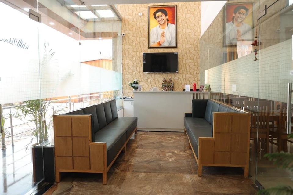 Bageshwar Insignia Hotel and Resorts Hotel in Uttar Pradesh
