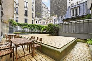 Chic flat with garden terrace -4BR/12P - Trocadéro Apartment in Paris