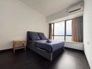 R&F Seine Region 2R2B Elegant Apt Garden View NoTV Vacation rental in Johor Bahru