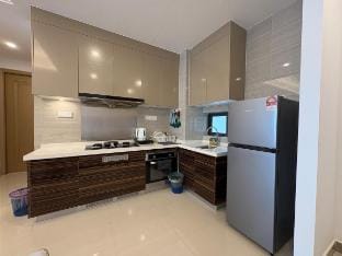 R&F Seine Region 2R2B Elegant Apt Garden View NoTV Vacation rental in Johor Bahru