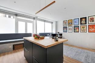 Spacious Apartment - 2BR/4P - Place de Clichy Apartment in Paris