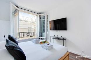 Charming apartment - 1BR/4P - Place des Vosges Apartment in Paris