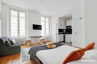 Charming studio - 3 rooms - Le Marais Apartment in Paris