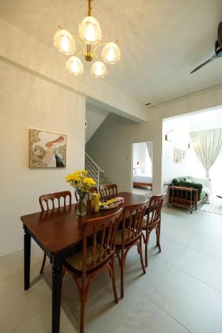Comfy Sofy-Bunny’s Vintage Penthouse(Night Market) Vacation rental in Brinchang