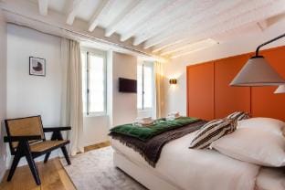 Cozy Apartment -2BR/6P- Notre-Dame Cathedral Apartment in Paris