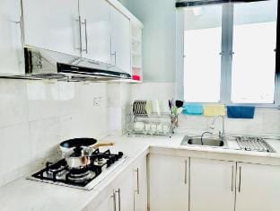 FAT MOM- Seaview Elements (FREE 1 CarPark+Netflix) Apartment in Kedah