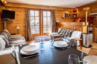 2 bedroom apartment near the Tourist Office Apartment in Megève