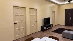 Cosy Nest Homestay with 60 inch 4K android TV Vacation rental in Johor