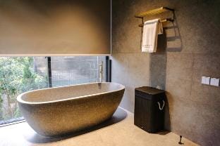 Amulya Luxury Villa Dago, 4BR Heated Infinity Pool Vacation rental in Bandung