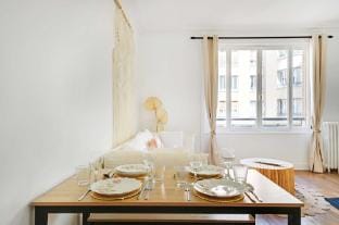 Charming apartment -4P- Near Arc de Triomphe  Villa in Paris