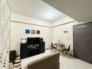 Maiko Happy Studio @ Near US Embassy Vacation rental in Manila City