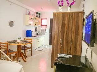 Value Vacations/Balcony/Karoake Vacation rental in Antipolo