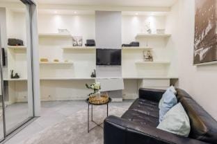 Charming studio - 2P - Jardin du Luxembourg Villa in Paris