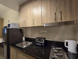 Condotel 1BR Unit w/ Balcony FAME Residences #FM10 Vacation rental in Mandaluyong