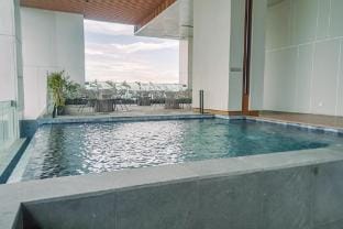 Cozy Elegant Studio The Smith Alsut By Travelio Apartment in West Java