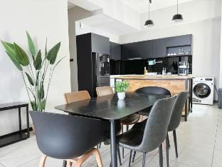 Opus 1302  l Tower 118 l Chinatown l  7 Pax Vacation rental in Federal Territory of Kuala Lumpur