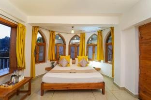 Glen 2 Bedroom : Pvt Balcony & Parking (1 Km mall) Vacation rental in Uttarakhand