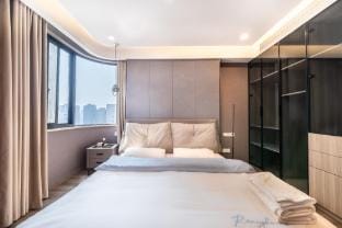 Sunny Abode 3Bedroom close to Xintiandi and Waitan Apartment in Shanghai