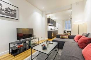 Cosy apartment - 1BR/4P - Near Champs-Élysées Villa in Paris