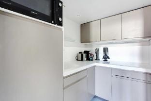 Magnificent apartment - 2BR/7P - Buttes Chaumont Apartment in Paris