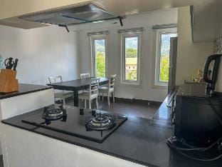 Wake N Bake 2 - Dank Dynasty Homes Vacation rental in Kamala