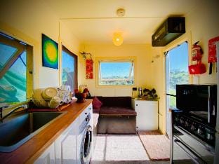 Tiny House Spectacular Eco Retreat & Cosy Vacation rental in Maleny