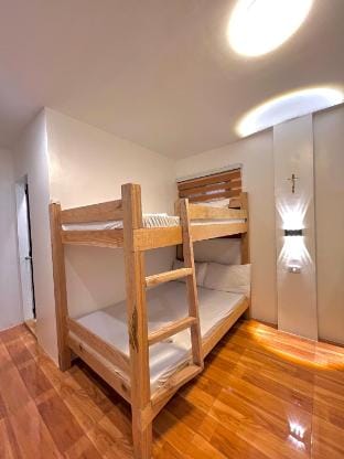 Luckeh 5J Resthouse Vacation rental in Puerto Galera