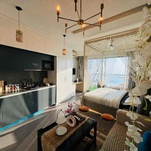 Jasmine luxe by Rouge studio | 42nd floor Apartment in Noida