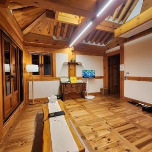 Luxury 한옥의 승성재 [은평한옥마을 / 한옥펜션 / 서울한옥 / 한옥스테이] Vacation rental in Seoul