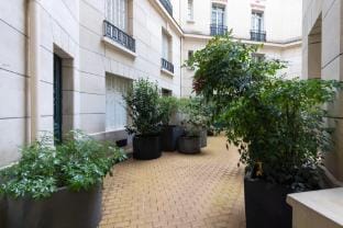 Superb 2BR/4P apartment with terrace Trocadero Apartment in Paris