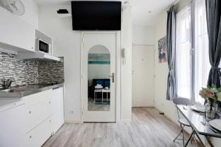 Comfortable studio - 2 rooms - Grenelle Apartment in Paris