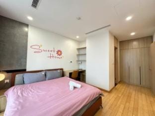 The Zei My Dinh Serviced Apartment Bed and Breakfast in Laos
