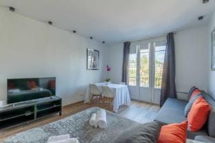 Studio sleeps 4 with terrace, 500m Place Morny Apartment in Deauville