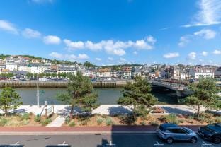 Large studio sleeping 4 near Port Deauville Apartment in Deauville