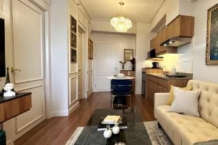 Elegant Paris-inspired 1BR, 38th flr w/ view Vacation rental in Pasay