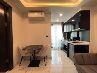 Arcadia Millennium Tower千禧豪华海景公寓 一居一卫 管家迎接25天起订 Apartment in Pattaya City