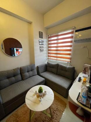 Staycation in Muntinlupa at Leaf Residences Vacation rental in Muntinlupa