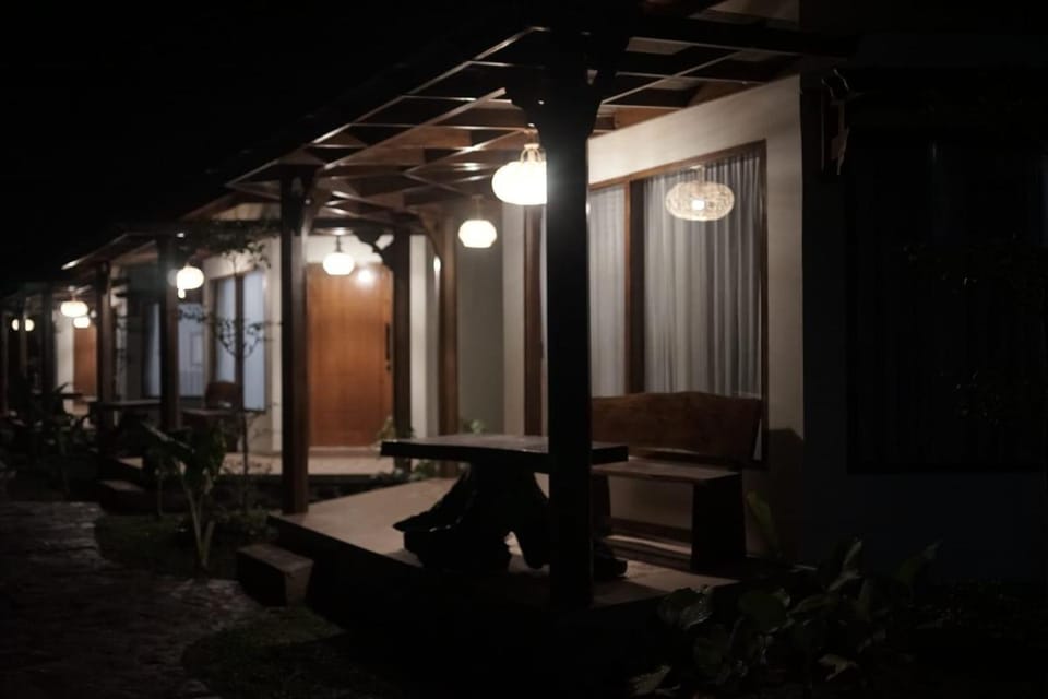 Arnez Tropical Cottage Resort in East Java