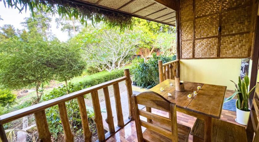 Cecilia's Garden Guesthouse Bed and Breakfast in Siquijor