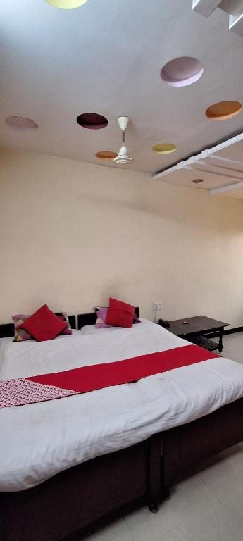 Shri Radhe Krishna Hotel & Restaurant Hotel in Maharashtra