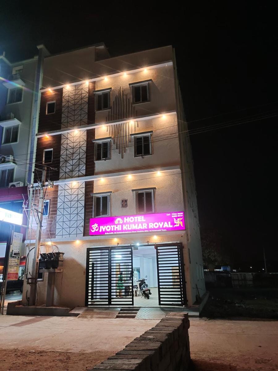 Hotel Jyothi Kumar Royal New Ac Rooms Available Hotel in Andhra Pradesh