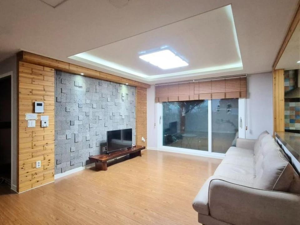 Lalala the Pretty Myeongwol Pension Bed and Breakfast in South Korea