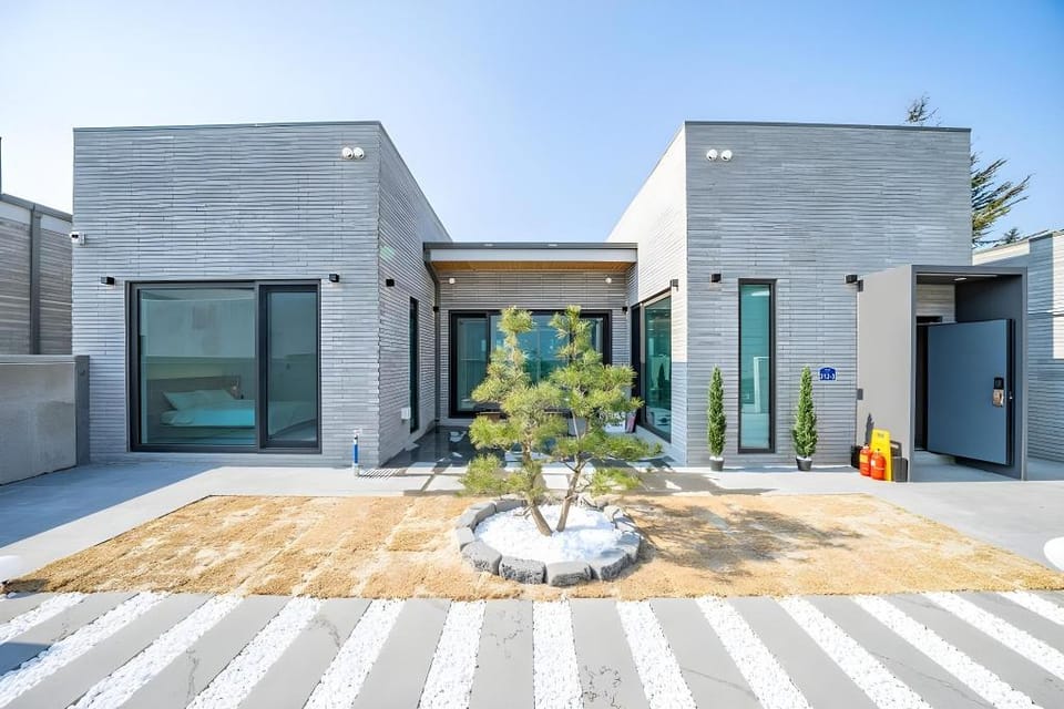 Gangneung  Peer Haus Private Pool Villa Bed and Breakfast in South Korea