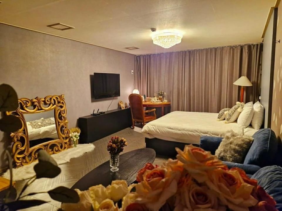 Gangneung Jeongdongjin Gianni Pension Bed and Breakfast in South Korea