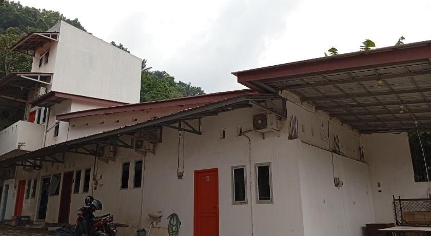 King Homestay By RoHo Hotel in Indonesia
