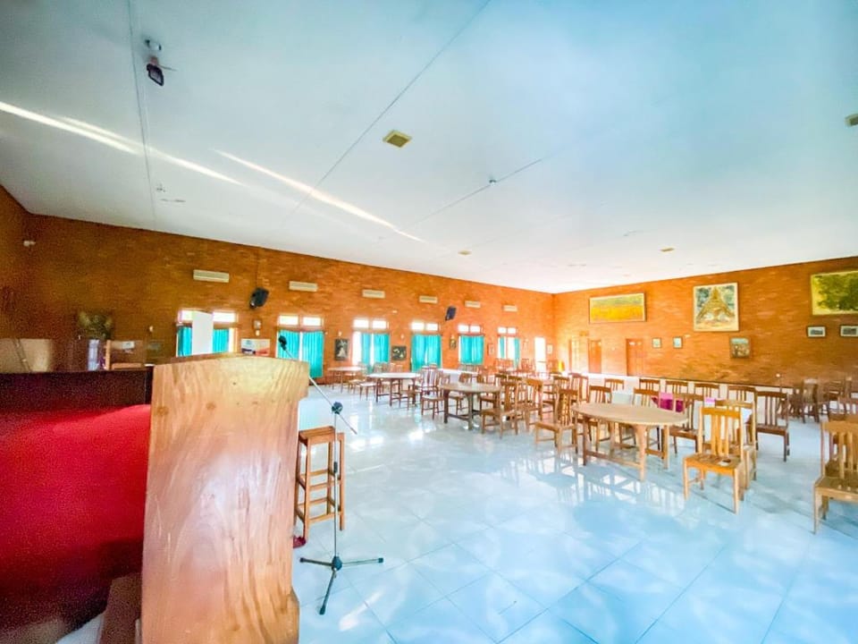 San Sui Hotel Mitra RedDoorz Hotel in East Java